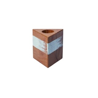 Dreieckiges Holzleuchter-Set mit Pinselstrich weiß